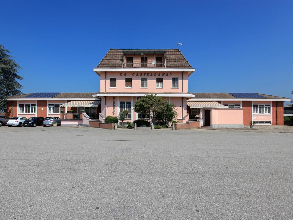 Locanda La Castellana Hotel Castello d'Agogna Exterior photo